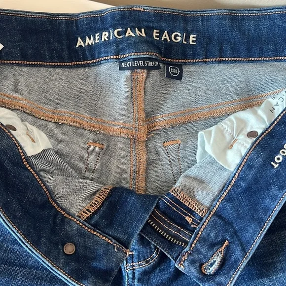 AE Curvy Kick Boot Jeans - Picture 5 of 7